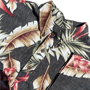 Vintage Bishop St. Apparel Men’s Tropical Aloha Shirt. Size XL